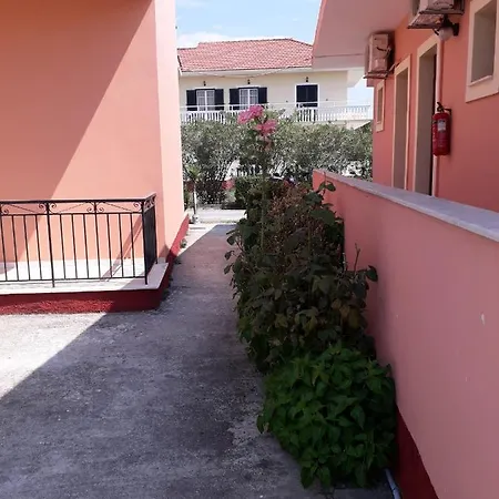 Kostas Apartments Sidárion Buitenkant foto